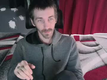 L1v1nth3dr3am Chaturbate stream image from May 01, 2025