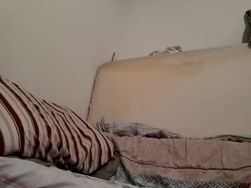 Curieuxbi666 Chaturbate stream image from May 01, 2025
