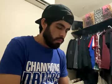Leon3lkingggggg Chaturbate stream image from May 01, 2025