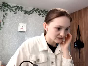 Synnedearborn Chaturbate stream image from May 01, 2025