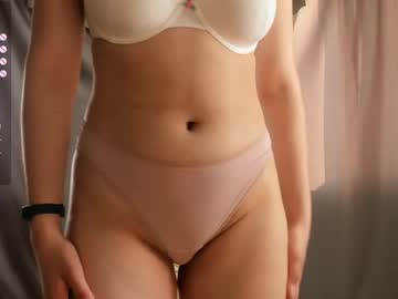 Bonnieeells Chaturbate stream image from May 01, 2025