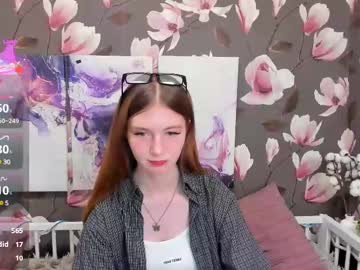 Carolina_Gilbert Chaturbate stream image from May 01, 2025