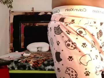 Dayanna_Latin_ Chaturbate stream image from May 01, 2025