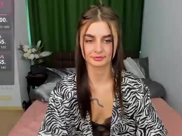 Xenaolsen Chaturbate stream image from May 01, 2025