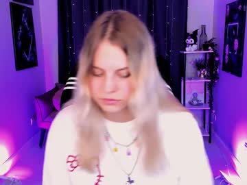 Annie_Xbaby Chaturbate stream image from May 01, 2025