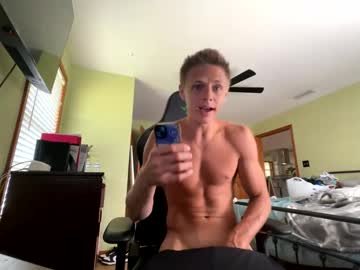 Fitsexyboii Chaturbate stream image from May 01, 2025