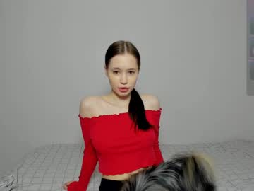 Honey__Pie Chaturbate stream image from May 01, 2025