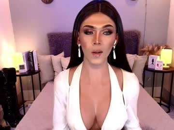 Maddisonwil Chaturbate stream image from May 01, 2025