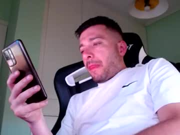 Metalic18 Chaturbate stream image from May 01, 2025