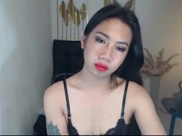 Rebeccahuge Chaturbate stream image from May 01, 2025