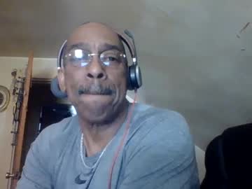 Rico97681 Chaturbate stream image from May 01, 2025