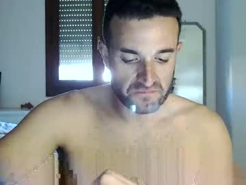 Vittorio20cm Chaturbate stream image from May 01, 2025