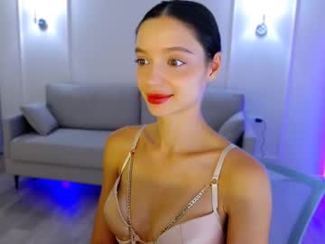 Wow_Mia1495 Chaturbate stream image from May 01, 2025
