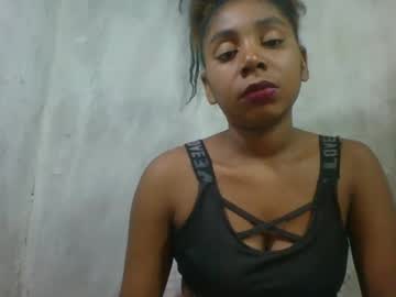 Cettehot Chaturbate stream image from May 01, 2025
