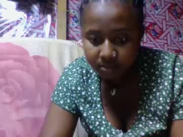 Clarisse898 Chaturbate stream image from May 01, 2025