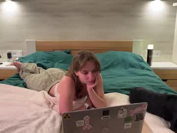 Callme_Yumi Chaturbate stream image from May 01, 2025