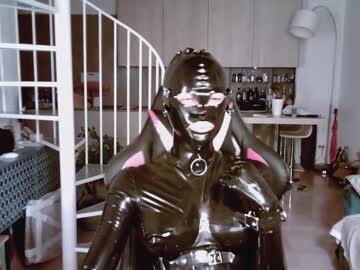 Latexdollemma Chaturbate stream image from May 01, 2025