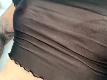 Marly2222 Chaturbate stream image from May 01, 2025
