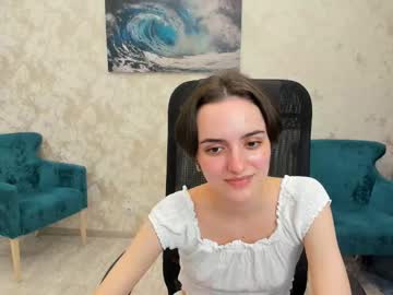Bellaspaci Chaturbate stream image from May 01, 2025