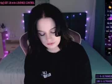 Darcyie1ove Chaturbate stream image from May 01, 2025