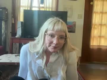 Blondegoth_ Chaturbate stream image from May 01, 2025