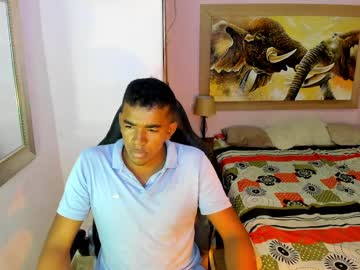 Kenny_Louis Chaturbate stream image from May 01, 2025