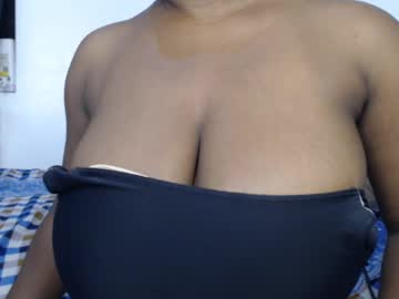Almondskin41560 Chaturbate stream image from May 01, 2025