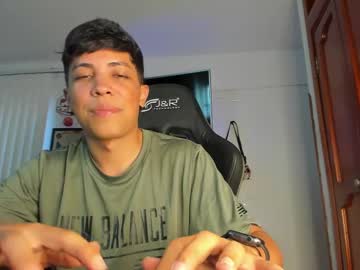 Taylorsorf Chaturbate stream image from May 01, 2025