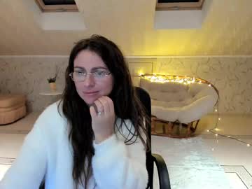 Alisiaamilf Chaturbate stream image from May 01, 2025