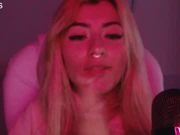Jean_Monroe Chaturbate stream image from May 01, 2025