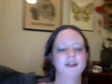 Missyluvsuxo Chaturbate stream image from May 01, 2025