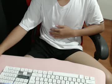 Xluminous Chaturbate stream image from May 02, 2025