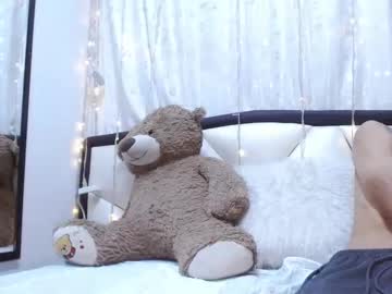 Eddie_And_Lily Chaturbate stream image from May 02, 2025