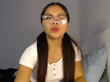 Jasmineyumm Chaturbate stream image from May 02, 2025