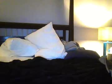 Ournaughtyside Chaturbate stream image from May 02, 2025