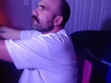 2getherwecan Chaturbate stream image from May 02, 2025