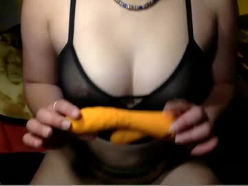 Ladyadventures Chaturbate stream image from May 02, 2025