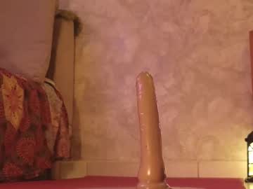 Natalia_Curlyx Chaturbate stream image from May 02, 2025