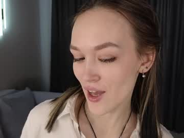 Eva_Glover Chaturbate stream image from May 02, 2025