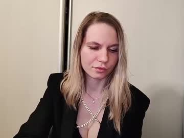 Dianefields Chaturbate stream image from May 02, 2025