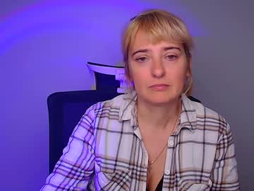 Nora_Flore Chaturbate stream image from May 02, 2025