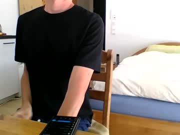 Ben0412 Chaturbate stream image from May 02, 2025