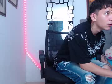 Thomas_Foxl Chaturbate stream image from May 02, 2025