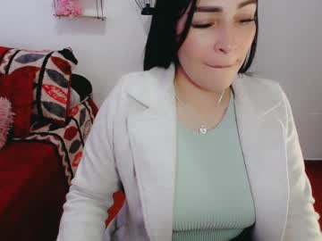 Luna_Lgomez Chaturbate stream image from May 02, 2025