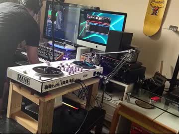 Whatyouneeded Chaturbate stream image from May 02, 2025