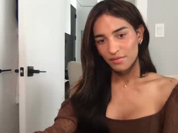 Arialatinna_ Chaturbate stream image from May 02, 2025