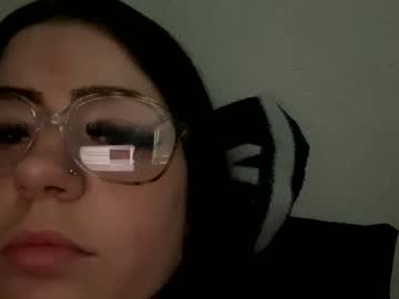 Bambiiiswet Chaturbate stream image from May 02, 2025