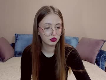 Adellorens Chaturbate stream image from May 02, 2025
