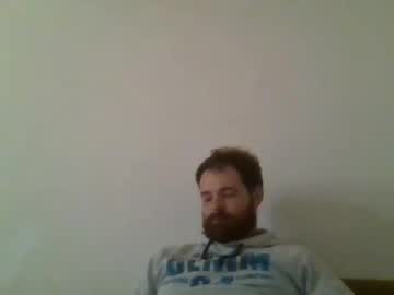Illia723280 Chaturbate stream image from May 02, 2025