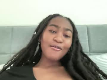 Kkanoca Chaturbate stream image from May 02, 2025